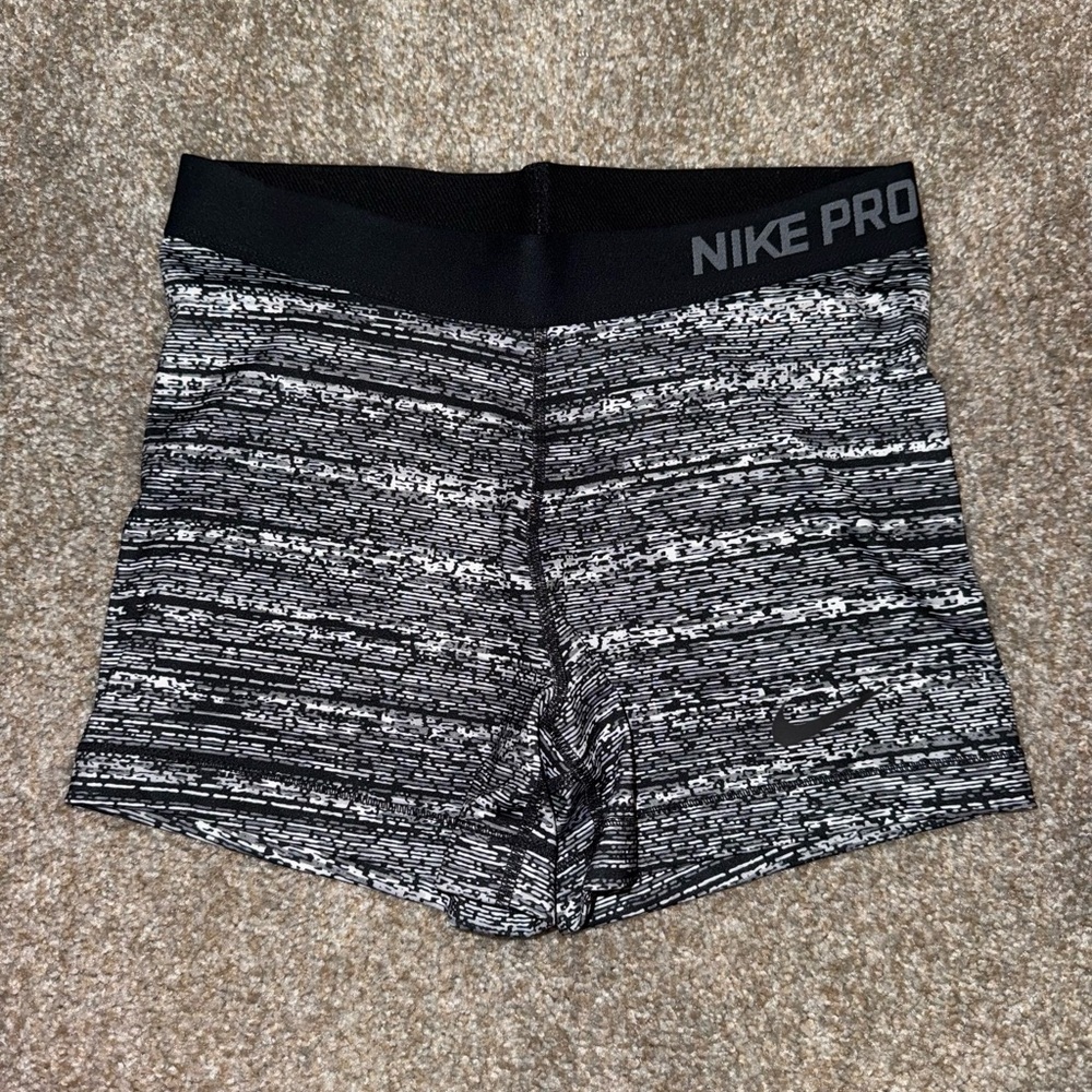 Nike Women's Black and Gray Pro Shorts